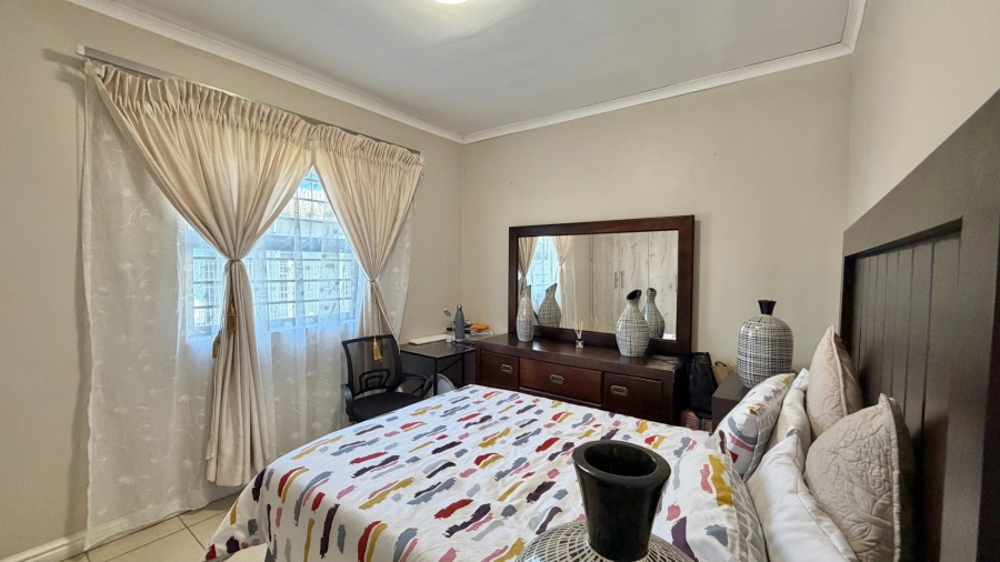 4 Bedroom Property for Sale in Fairview Golf Estate Western Cape